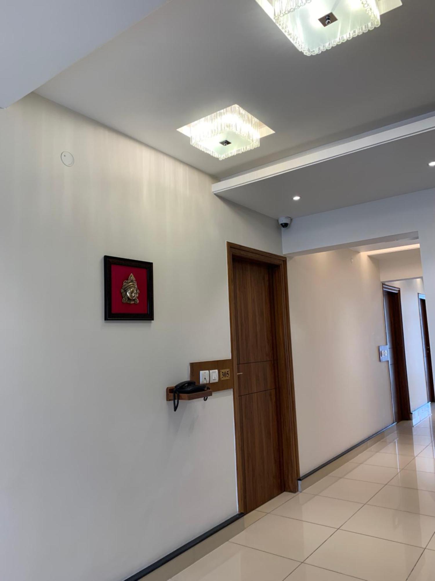 Jesta Residency Hotel Hassan Bagian luar foto
