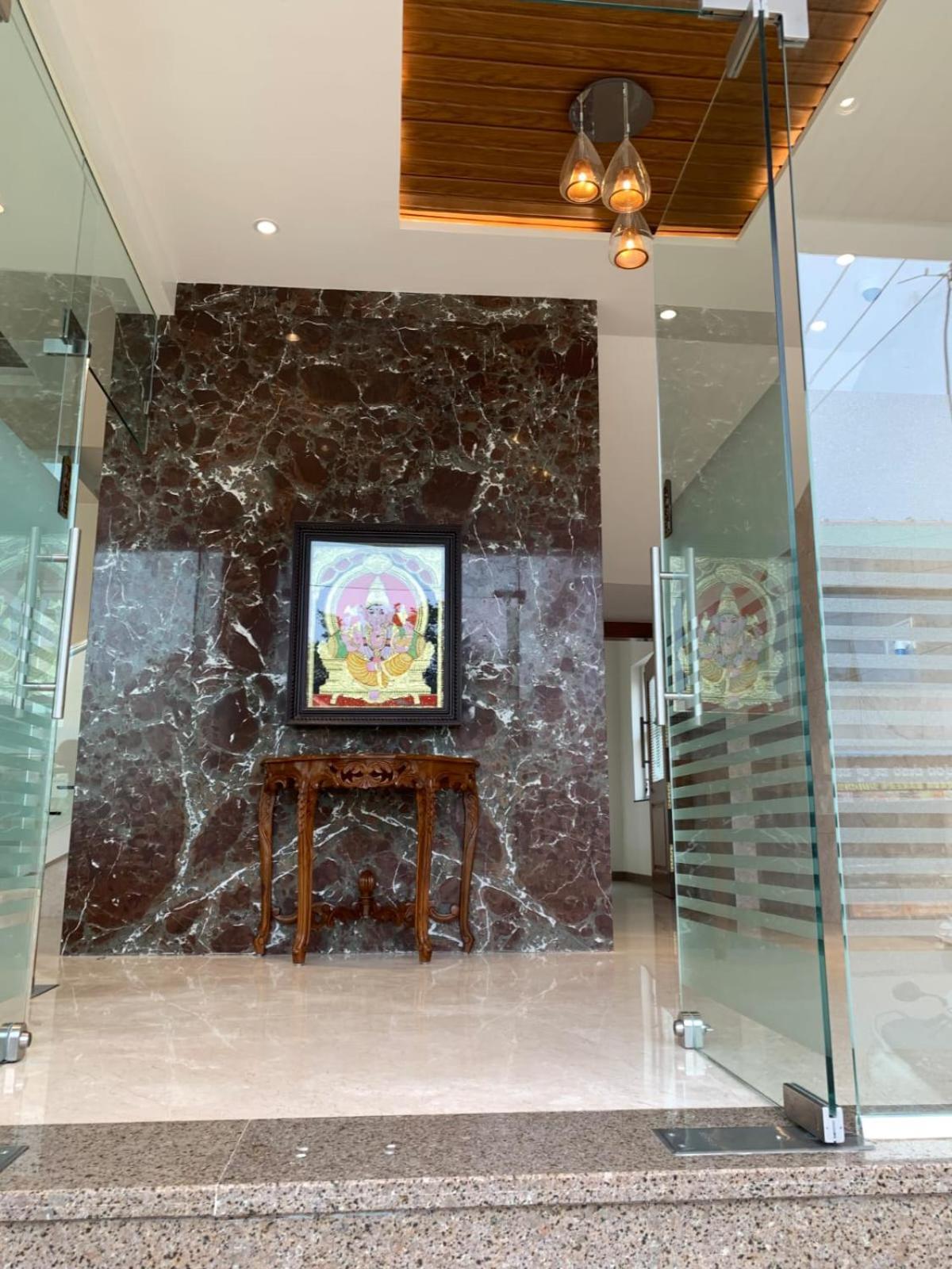Jesta Residency Hotel Hassan Bagian luar foto